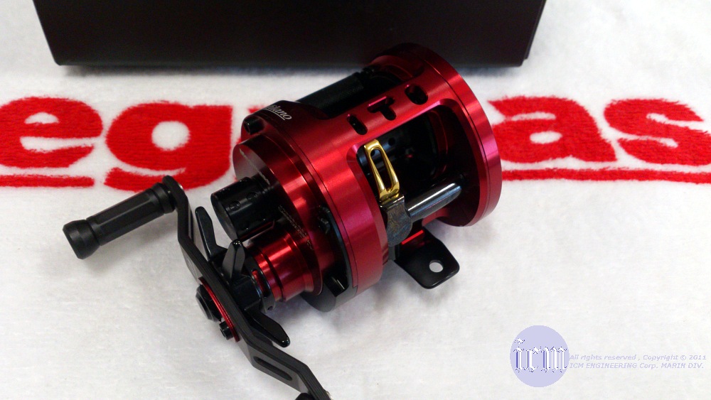 Megabass MONOBLOCK RACING MILANO (RIGHT HANDLE): ＩＣＭルアー 